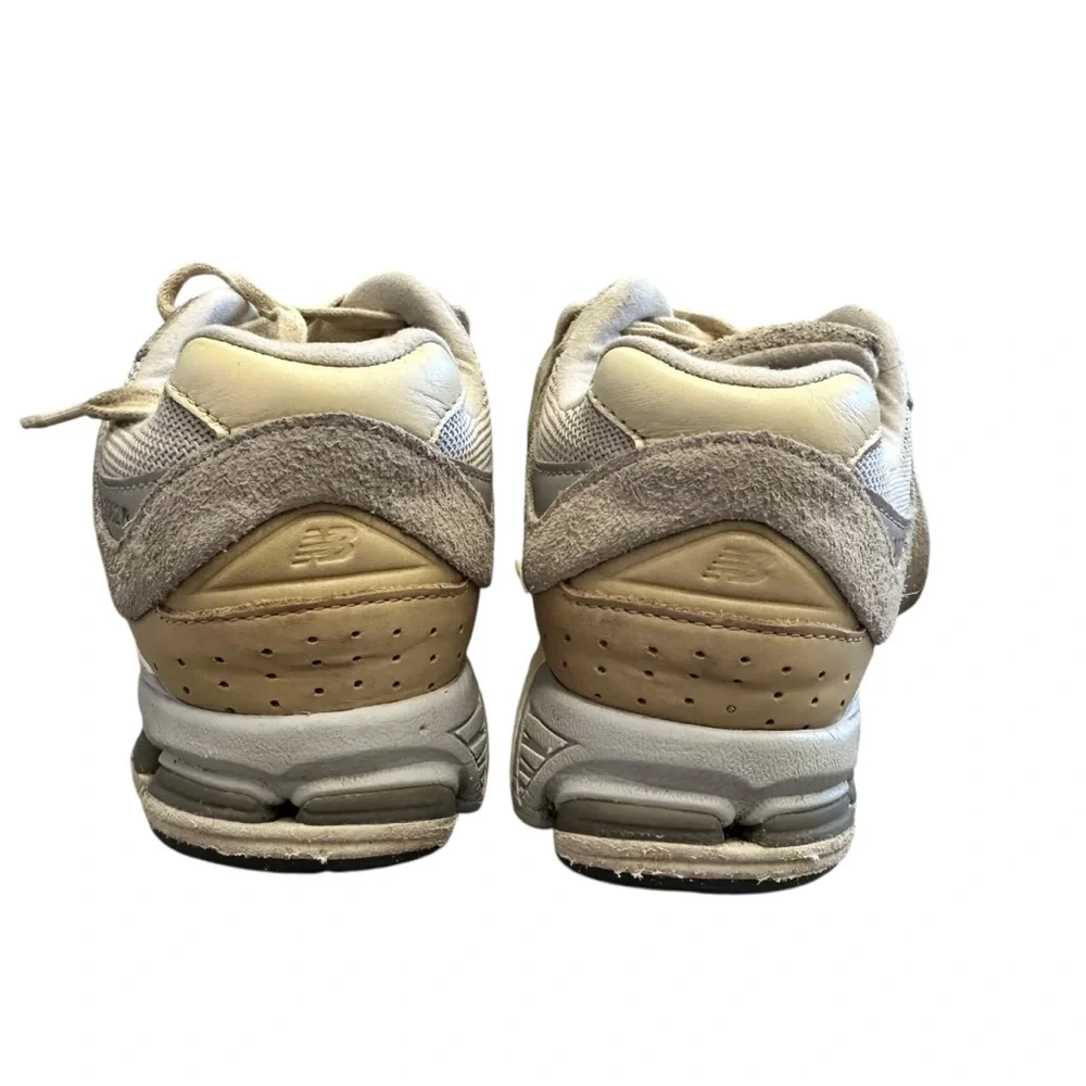 New Balance 2002R‎ Sneaker Rain Cloud/Angora Suede Size 5